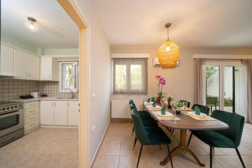 & Elegant With Private Garden * Argostoli (Kefalonia)